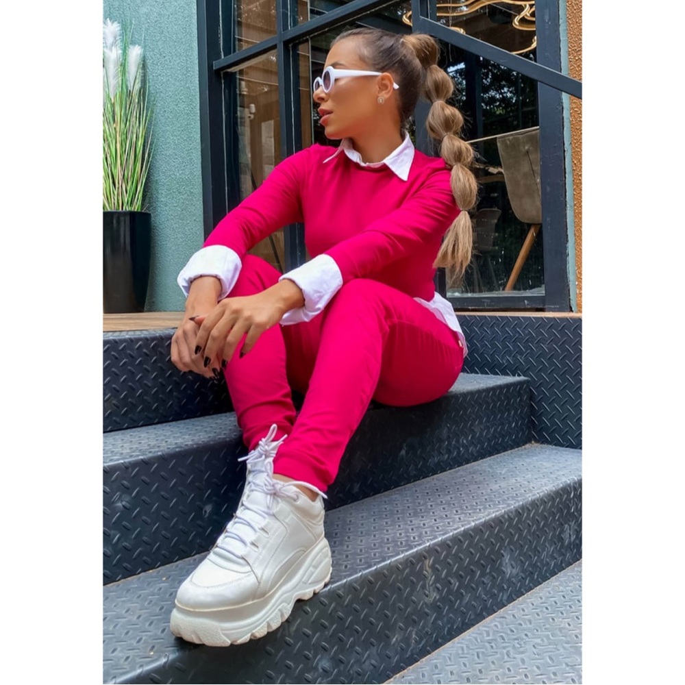 Crop Top Sweatsuit Set - Picture 5 of 7